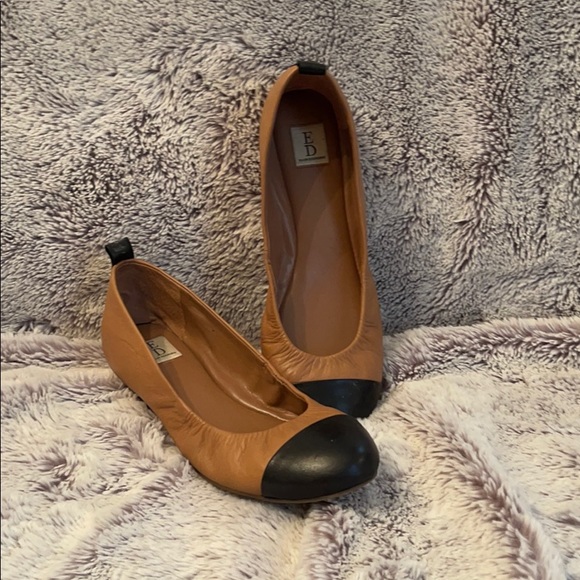 Ellen Degeneres Shoes - Ballet Flats Doe/Black Avalon Nappa ED - 6.5